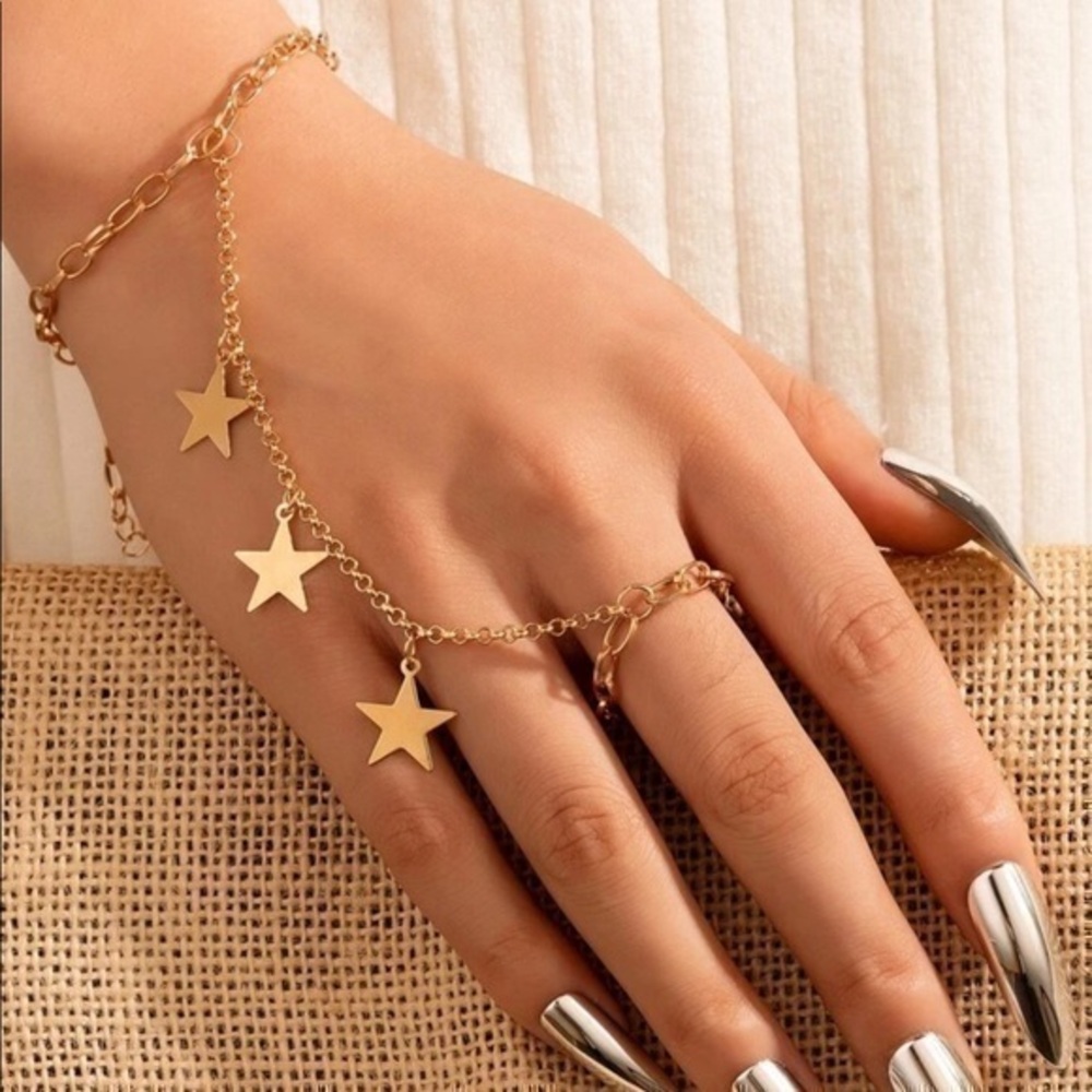 💋 Star finger bracelet ring Gold